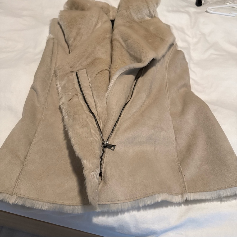 Women's Beige Faux Fur and suede Vest XS